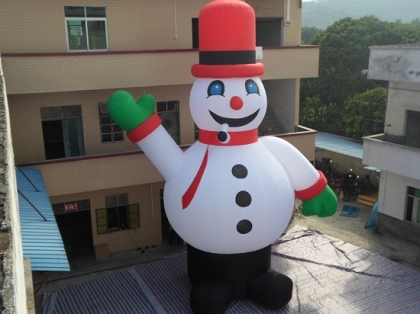 Inflatable giant snowman