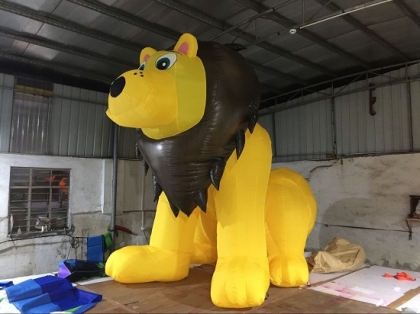 inflatable giant lion