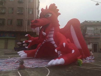inflatable fire dragon tunne...