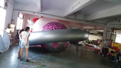 inflatable UFO balloon (brai...