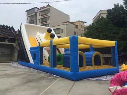 inflatable obstacle ship pla...