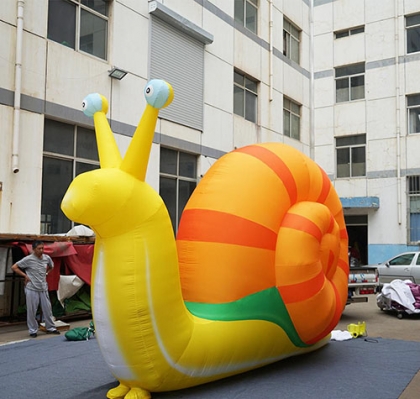 inflatable snail, infltable ...