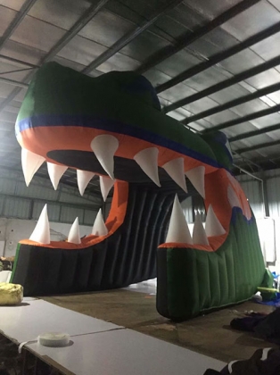 inflatable alligator crocodi...