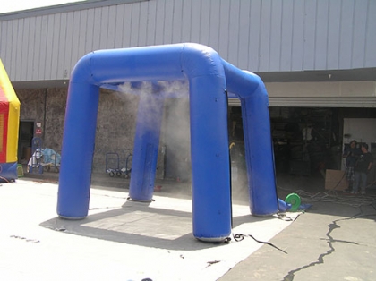 inflatable spray mist statio...
