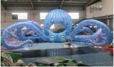 giant inflatable octopus arc...