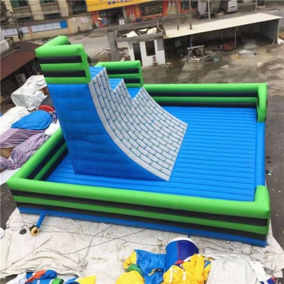 inflatable jumping cliff pla...