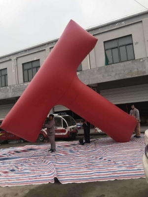 giant inflatable T letter in...