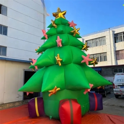 Inflatable Christmas Outdoor...