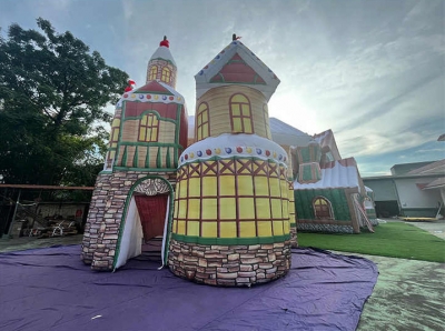 inflatable castle santa hous...