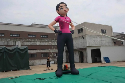 Inflatable Tiffany character...