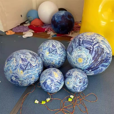 Inflatable Van Gogh Planet i...