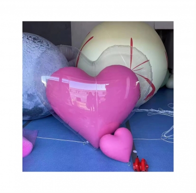 inflatable christmas heart b...