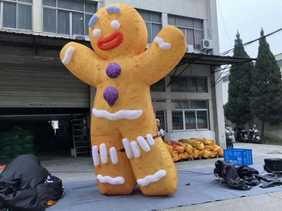 inflatable gingerbread man c...