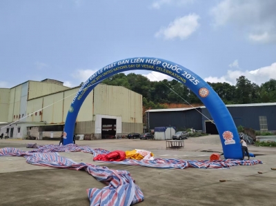 Huge inflatable arch entranc...