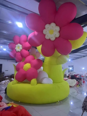 inflatable flower advertisin...
